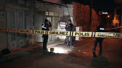 Ev sahibini pompalıyla öldürdü