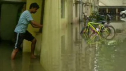 சென்னையில் தொடர் மழை.. வீடுகளுக்குள் புகுந்த தண்ணீர்