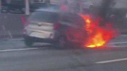 외곽순환도로 판교IC 근처 3중 추돌 사고...인명피해 없어 / YTN