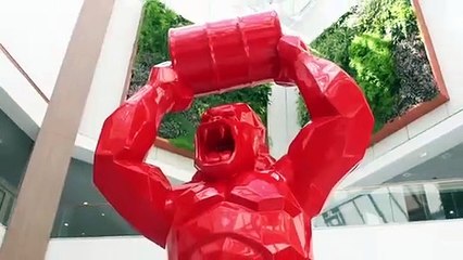 Venez découvrir les sculptures de Richard Orlinski - YouTube