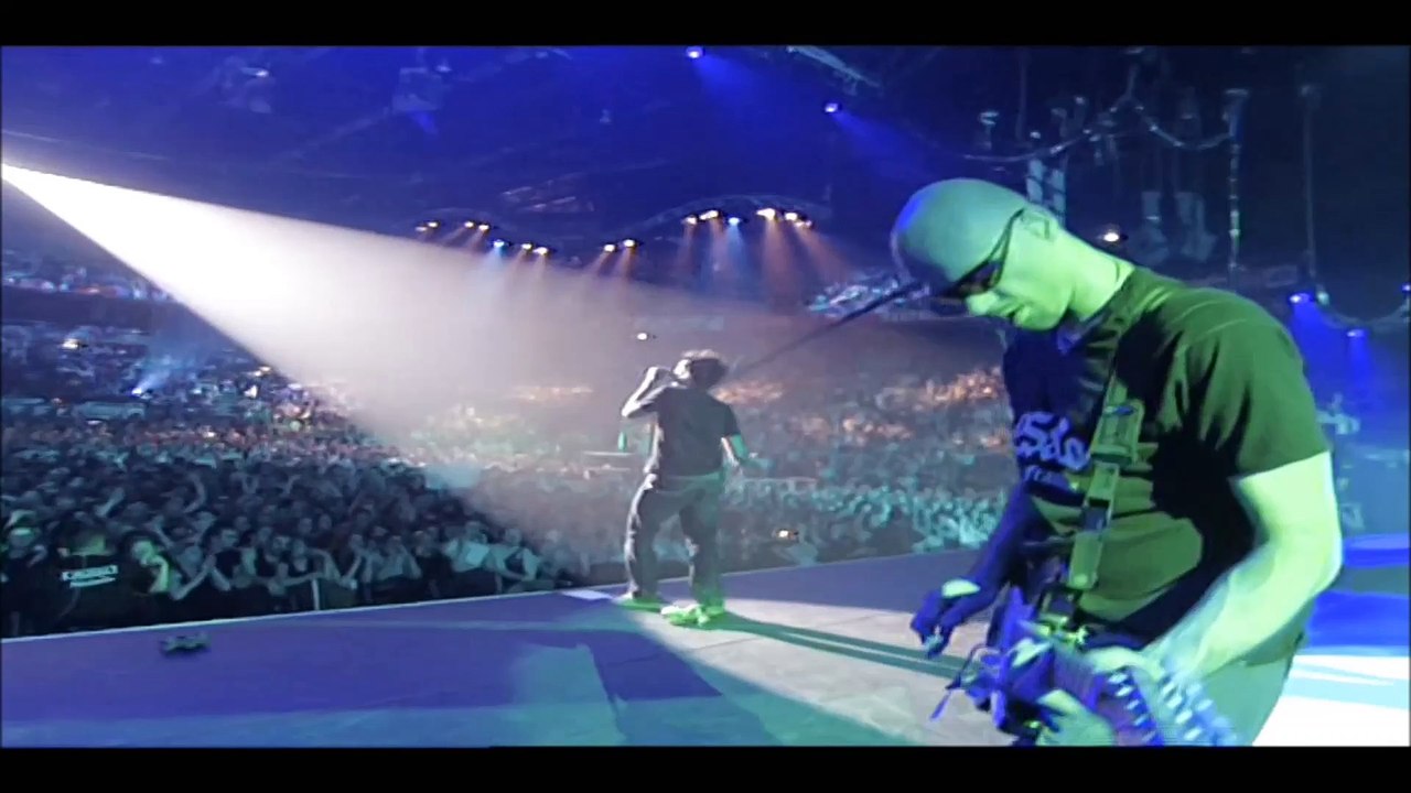 Star Academy — "Anonyme" — (P. Maktav / Daran) | (Le spectacle musical de Star Academy – Enregistré au Forest National de Bruxelles le 21 mai 2002)