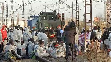 Almanya'da çevreciler kömür madenlerini işgal etti