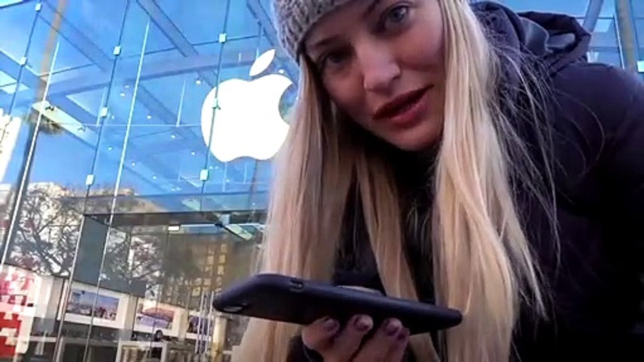 Hello, I'm iJustine