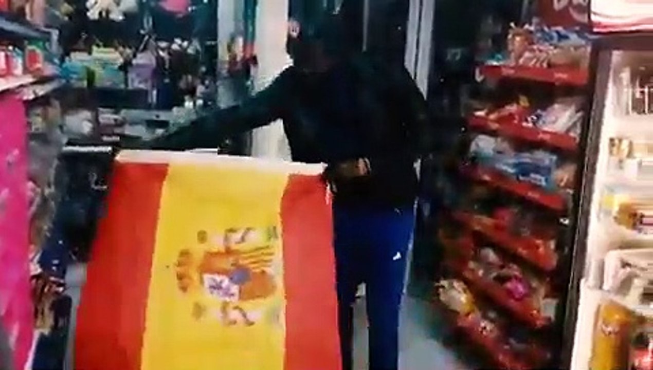 Hace un año a esta hora VOX tenía algunos concejales sueltos en algunos ayuntamientos perdidos de España. Y entonces...¡los españoles se levantaron contra la tiranía progre!