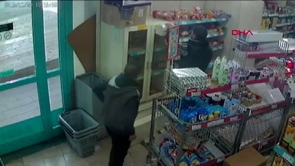 93 yaşındaki kadını dolandırmaya çalışan 2 şüpheli suçüstü yakalandı