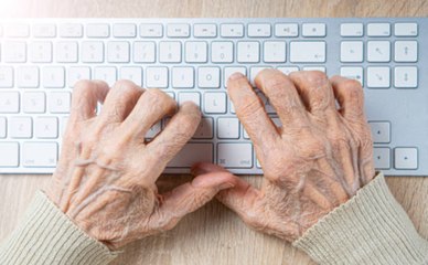 ¿Por qué las letras del teclado de tu ordenador aparecen desordenadas?