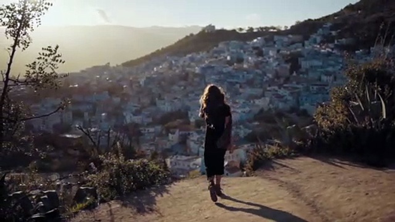 Taryn Elliott - Woman and Amazing City Landscape - Human/City/Nature (No Copyright Video 55)