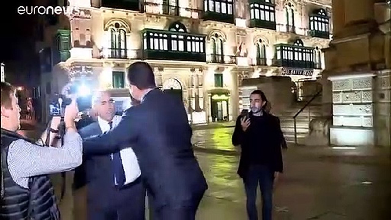 Proteste in Malta - Demonstranten blockieren das Parlament