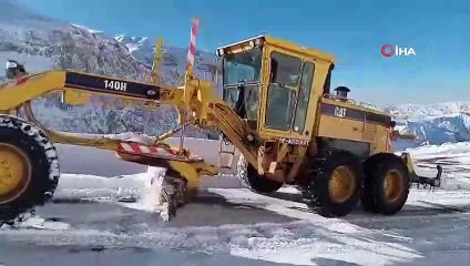 Van-Bahçesaray Karayolu Ulaşıma Açıldı