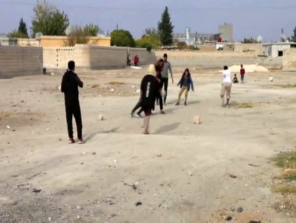 Tel Abyadlı çocukların yüzü gülüyor