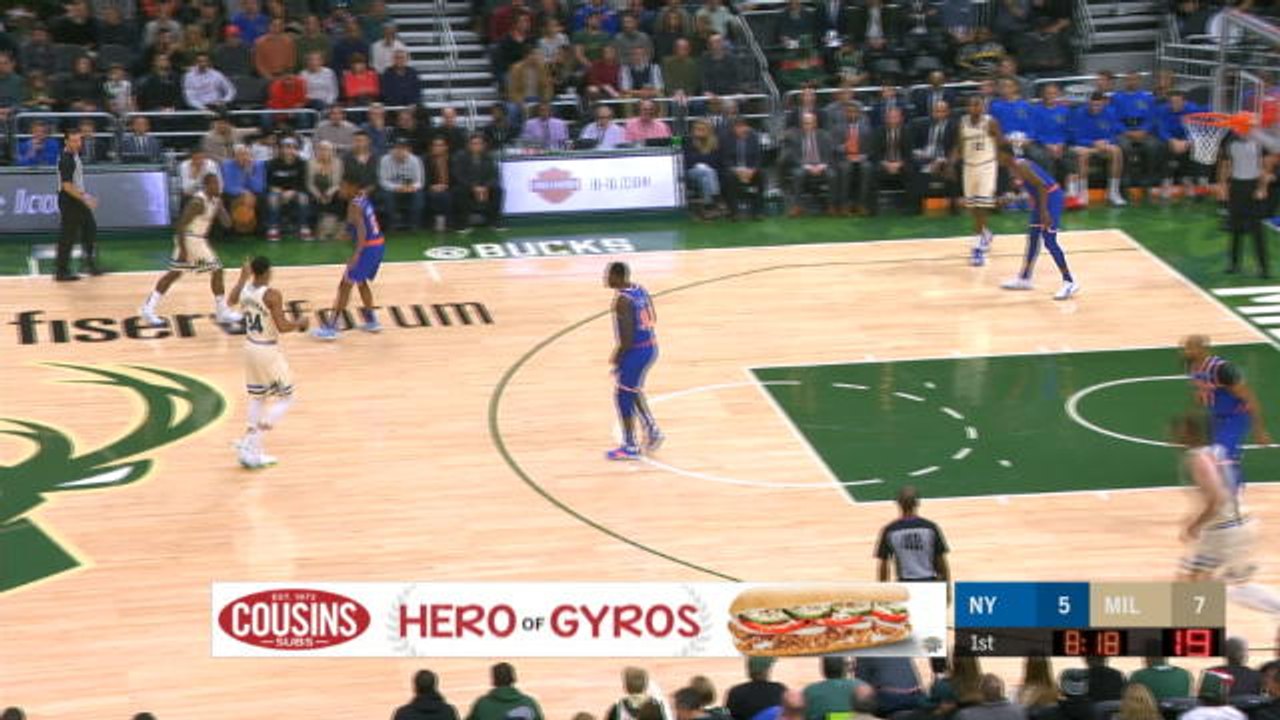 Giannis posterises the Knicks