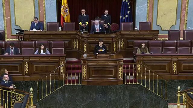 Marta Rosique comença llegint els noms dels presos polítics al congrés espanyol