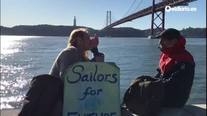 "La embarcación de Greta ha tenido problemas con el viento pero se espera que llegue en unos minutos"