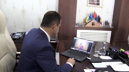 Hakkari Valisi İdris Akbıyık, AA'nın "Yılın Fotoğrafları" oylamasına katıldı