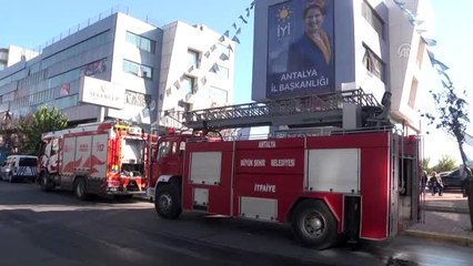 İYİ Parti İl Başkanlığının bodrum katında çıkan yangın söndürüldü