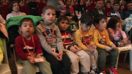 Özel çocuklardan ‘Engellerimiz Engel Değil’ gösterisi