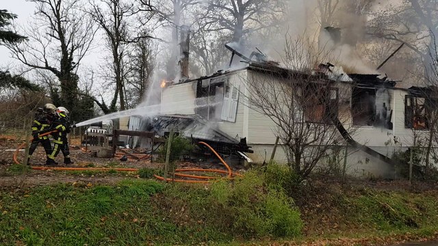 Saint-Laurent-la-Conche: une maison entièrement détruite par les flammes