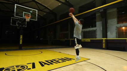 Chinese one-legged basketball player inspires others to enjoy sports to the fullest