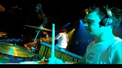 Star Academy — "Sur la route" – (Gérald de Palmas) | (Le spectacle musical de Star Academy – Enregistré au Forest National de Bruxelles le 21 mai 2002)