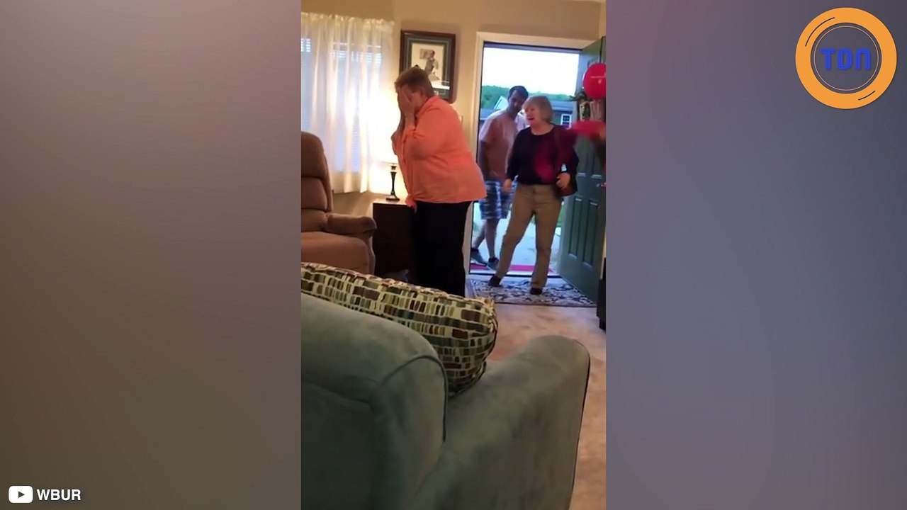 SDF, elle vivait dans sa voiture avec ses chiens, mais la vie lui sourit finalement