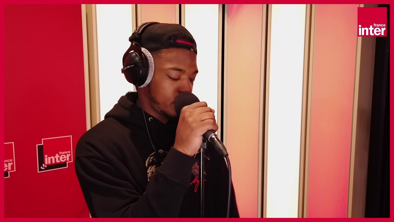 "Des flingues et des roses" - Niska en live dans le Grand Urbain