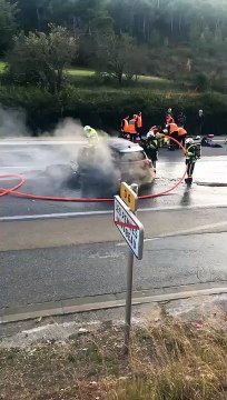 Bouches-du-Rhône : gros choc entre une moto et une voiture sur la D6 aux Pennes-Mirabeau