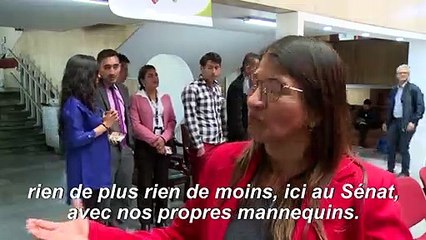 Défilé de mode d'ex-rebelles des FARC au Sénat de Colombie