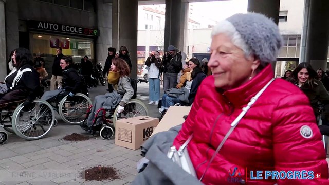 Villeurbanne, Frappaz joue avec des fauteuils roulants pour changer le regard sur les handicaps