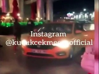 Yine taksi yine aynı sorun ! Türk yolcuları taksiye almadılar