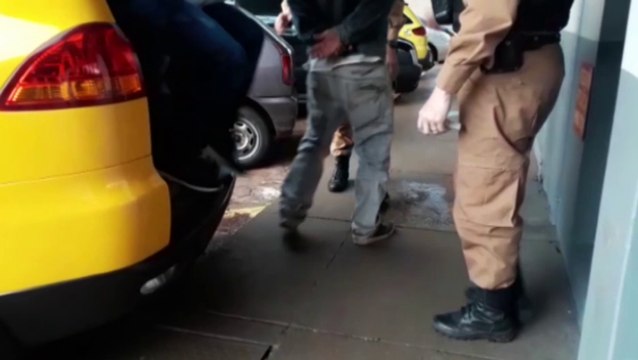 Três são detidos acusados de realizar furtos em lojas no Centro