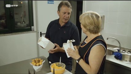 Joaquim Nicolau vem a Cernache do Bonjardim provar os Famosos Cartucho de Amêndoa - Documentário Estrada Nacional 2.