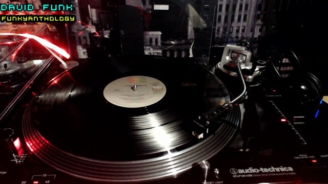 FIRST CIRCLE - workin up a sweat (1986) [special sweaty mix]