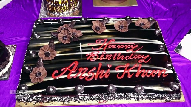 Arshi Khan Host Red Carpet Of Her Birthday Bash