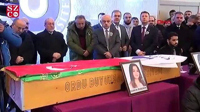 Bıçaklı saldırıda hayatını kaybeden balerin Ceren Özdemir için tören düzenlendi