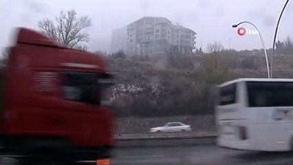 Başkent'e mevsimin ilk karı yağdı