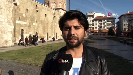 Nadir görülen beyaz gelincik vatandaş kamerasına yansıdı