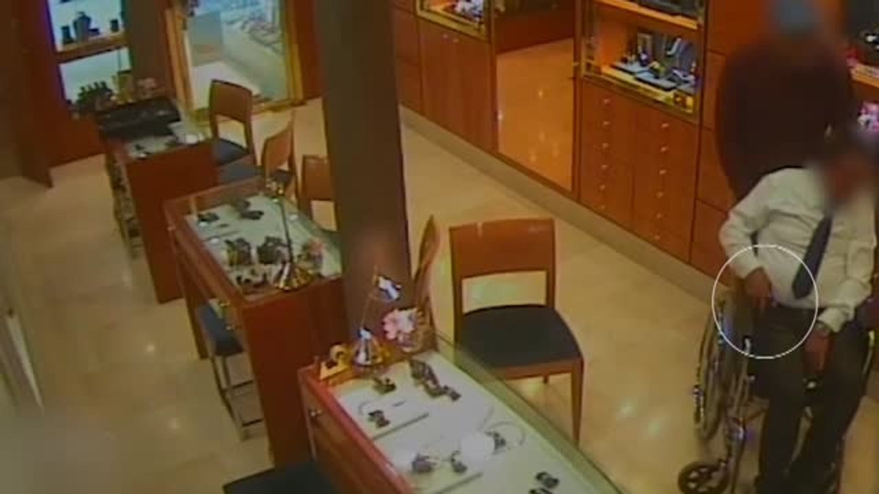 Detenido un ladrón en Barcelona que simulaba estar en silla de ruedas