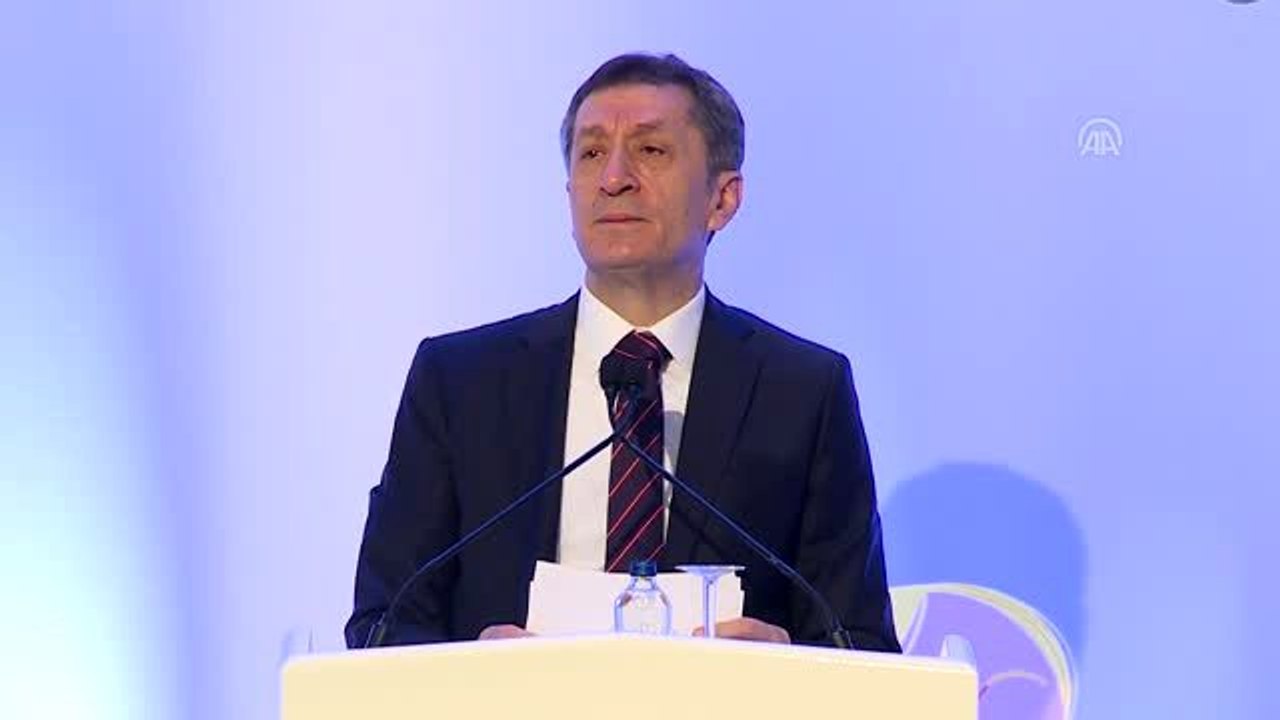 Bakan Selçuk: "Öğretmene yatırım için yeni bir bakış açısıyla yeni bir yoruma geçiyoruz "