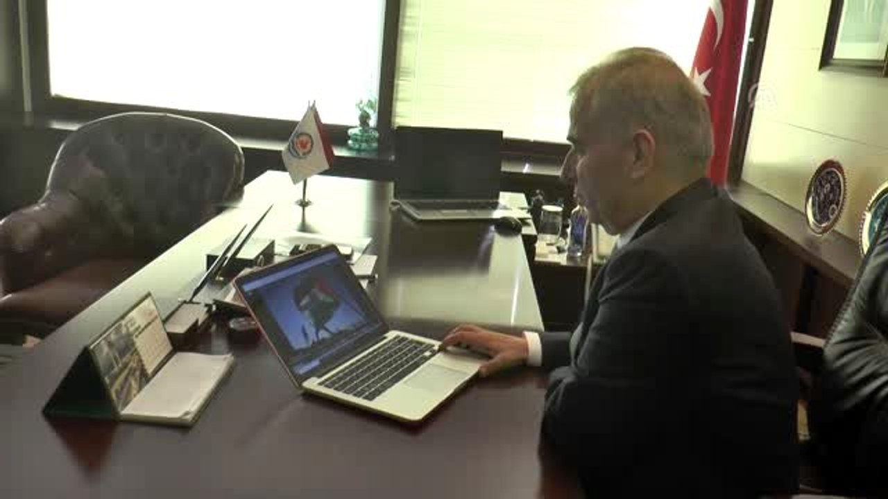 Denizli Büyükşehir Belediye Başkanı Zolan, AA'nın "Yılın Fotoğrafları" oylamasına katıldı