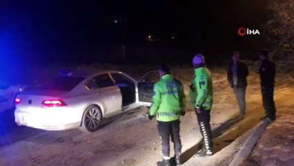 Arkadaşlarının güvenini kötüye kullandılar, çıkmaz sokağa girince kıskıvrak yakalandılar