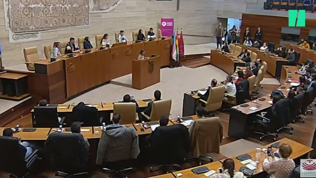 Une fille de 8 ans transgenre fait un discours à l'Assemblée d'Estrémadure