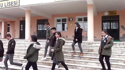 Lise öğrencileri rehabilitasyon merkezini ziyaret etti