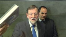 Rajoy agradece la gran afluencia de público en la presentación de su libro