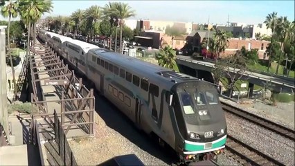 Railfanning Poinsettia Station- Foggy night 2-2-10