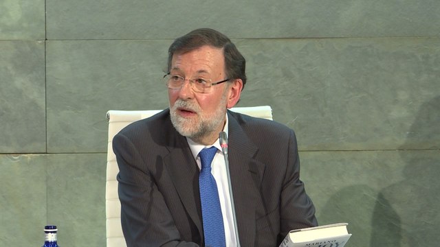 Rajoy avisa a Sánchez que será un irresponsable si rompe grandes consensos