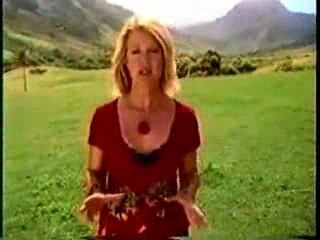 ET Gets Lost : Josh Hollowey, Evangeline Lily and Matthew Fo