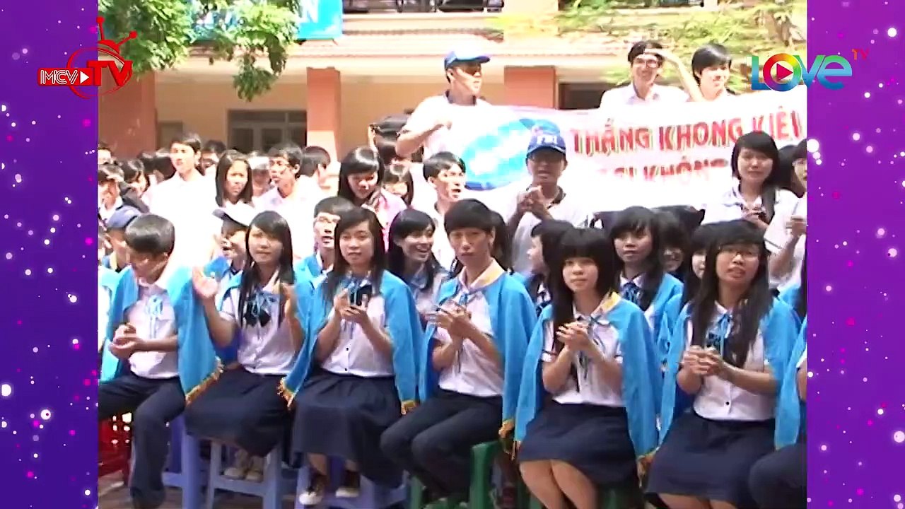 Ngô Kiến Huy thời TRẺ TRÂU phấn khích trước cô nàng nữ sinh HÁT HAY NHẤT trường trung học