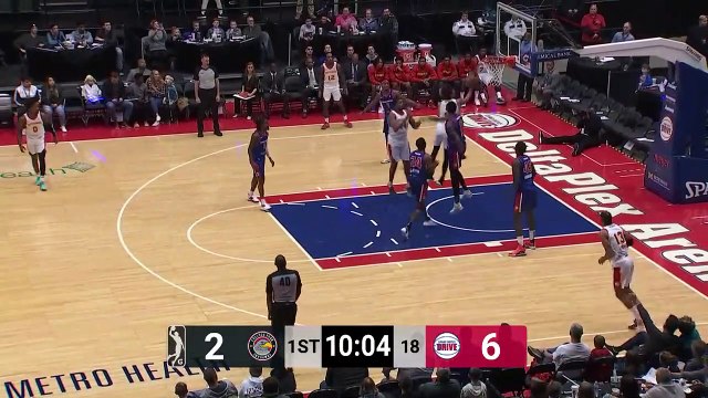 Charles Brown (15 points) Highlights vs. Grand Rapids Drive