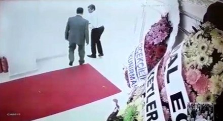 Sahte garson düğün sahiplerinden bahşiş topladı