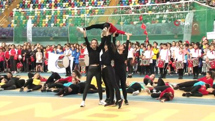 60. Yıl Atletizm Şampiyonası'nda miniklerden kıyasıya mücadele